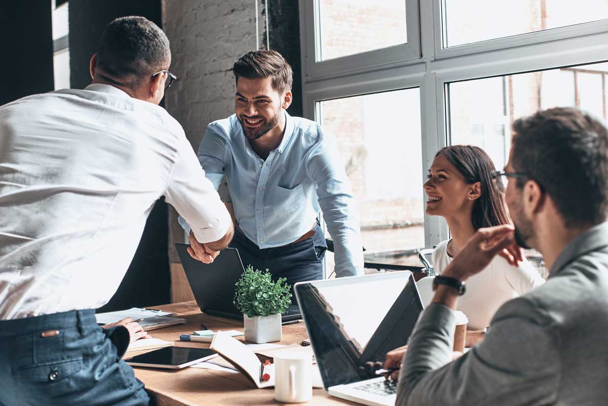 Präqualifizierung Anbieter Wechseln Handschütteln im Business Kontext